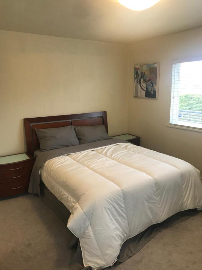 Spacious And Bright Large Suite With Separate Bathroom Richmond Exteriér fotografie